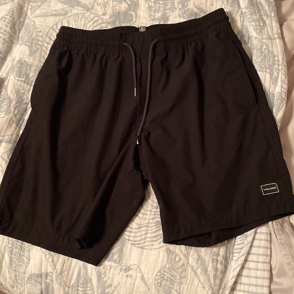 Volcom shorts bundle - Picture 2 of 6